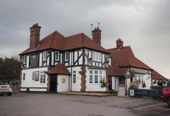 The Oak Baginton allows 18 year olds to book a room
