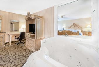 Red Roof Inn Flint allows 18 year olds to book a room