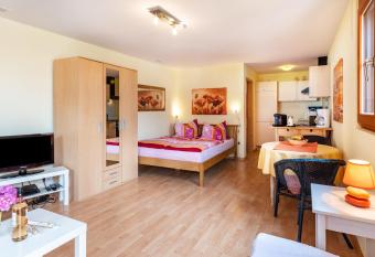 Hach has Balcony rooms