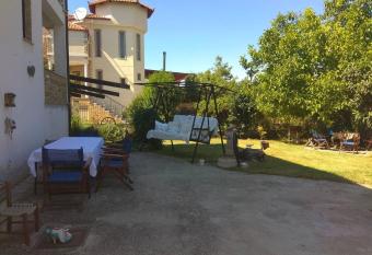 Villa with Garden has Balcony rooms