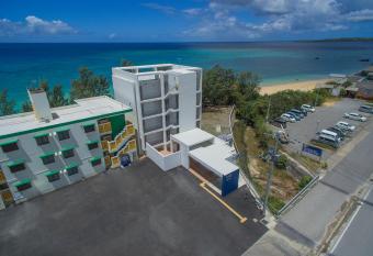 Hotel & Restaurant On the Beach Lue has Balcony rooms