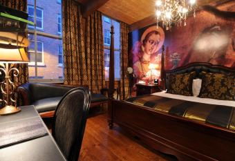 Velvet Hotel has Balcony rooms