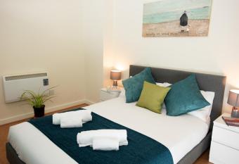 Cosy Central Apartment at Branston Street By HF Group has Balcony rooms