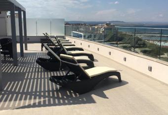 Golden Sea View Penthouse has Balcony rooms