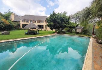 Blue Hills Lodge allows 18 year olds to book a room