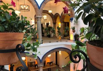 Casa de la Audiencia allows 18 year olds to book a room