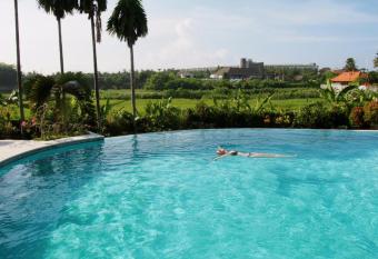 Nipuri Resort Seminyak has Balcony rooms