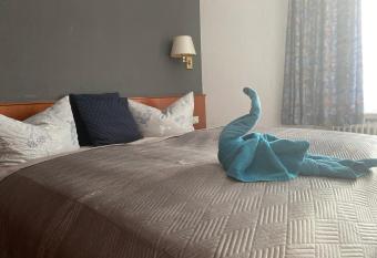 Hotel Oberledinger Hof allows 18 year olds to book a room