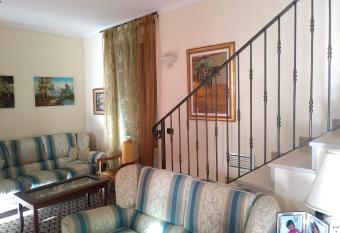 Casa del Cedro - Cedar House has Balcony rooms