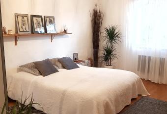 Chambre d hotes  allows 18 year olds to book a room