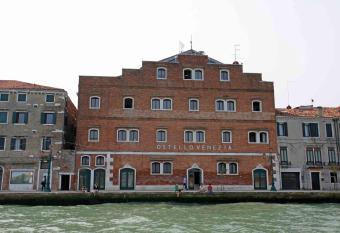 Generator Venice allows 18 year olds to book a room