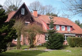 Hotel-Pension-Luisenhof allows 18 year olds to book a room