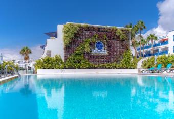 Rosamar Apartamentos has Balcony rooms