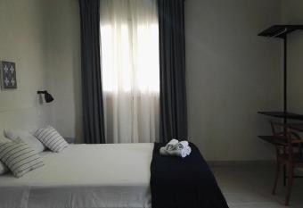 B&B rizziettu allows 18 year olds to book a room