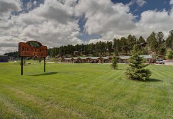 Rock Crest Lodge & Cabins has Balcony rooms