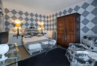 Hotel de Charme Le Sud Bretagne has Balcony rooms