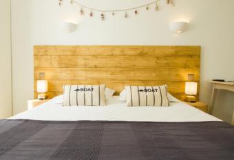 Casa Cosy Le Pouliguen allows 18 year olds to book a room