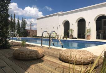 Elia Vama Veche (Adults Only) allows 18 year olds to book a room