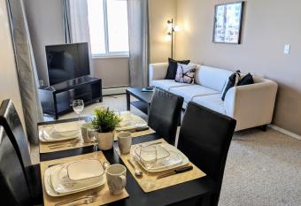 Quiet 2 Bed 2 Bath close to Westview Hospital has Balcony rooms