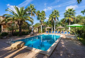 Can Lopez Vara has Balcony rooms