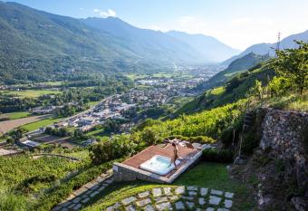 Wine Hotel Retici Balzi has Balcony rooms