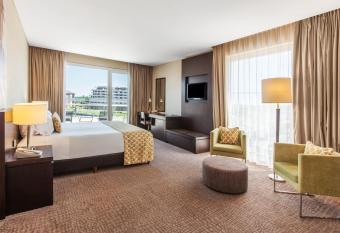 Wyndham Nordelta Tigre - Buenos Aires has Balcony rooms