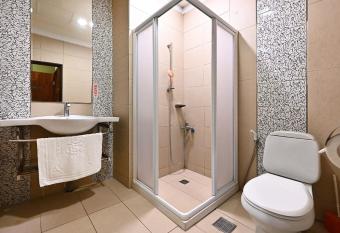 Niuniu & Meng Ka Homestay has Balcony rooms