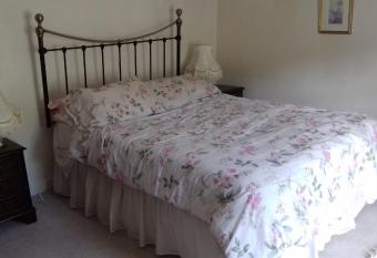 Hills Farm B&B Laugharne has Balcony rooms