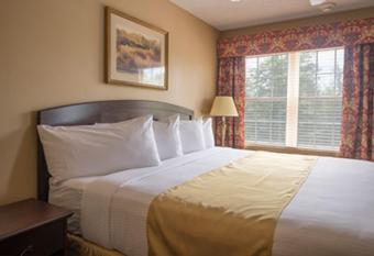 Split Rock Resort allows 18 year olds to book a room