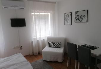 Veliki Park allows 18 year olds to book a room