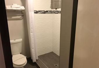 Touristlodge has Smoking rooms