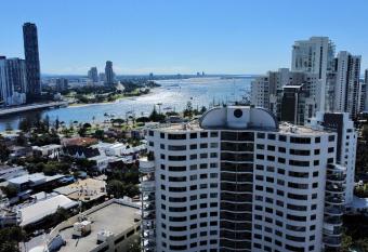 The Meriton Apartments on Main Beach allows 18 year olds to book a room