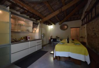 Pan & Cioccolato has Balcony rooms