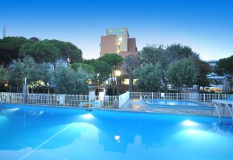 Hotel Oliver has Balcony rooms