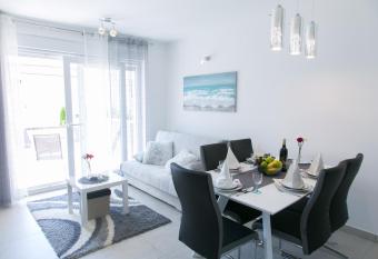 Navi allows 18 year olds to book a room