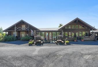 Galler   - gistiheimili Laugarvatn allows 18 year olds to book a room