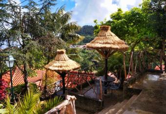 Casas de Campo do Pomar has Balcony rooms