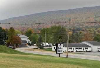 Relax Inn Altoona allows 18 year olds to book a room