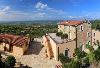 La Cianella allows 18 year olds to book a room