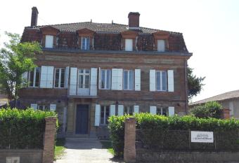 Au Coeur des El  ments has Balcony rooms