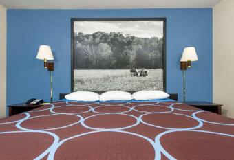 Super 8 by Wyndham Columbus/Edinburgh allows 18 year olds to book a room