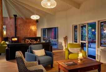 Awaroa Lodge has Balcony rooms