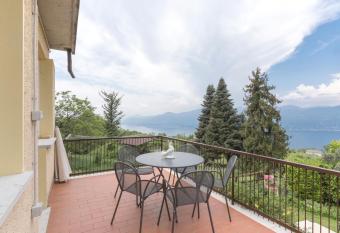 Casa Vacanza - San Zeno di Montagna has Balcony rooms