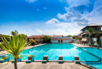 Mahajaya Hotel Denpasar allows 18 year olds to book a room