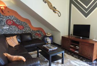 Casa del Sol allows 18 year olds to book a room