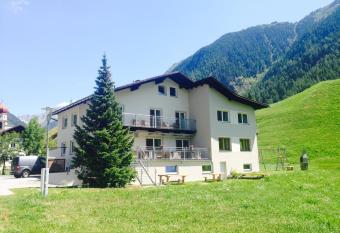 Apart Tyrol has Balcony rooms