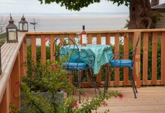 Number 110 Home Farm Holiday Centre has Balcony rooms