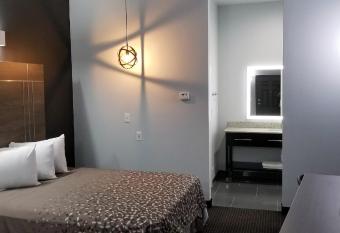 Continental Inn & Suites Conway has Smoking rooms