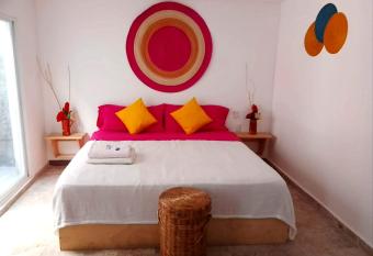 Casa Isabella allows 18 year olds to book a room