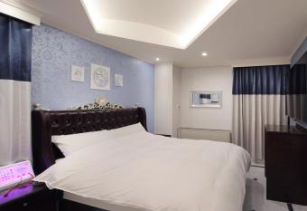                                      HOTEL Birthday GifuWest has Smoking rooms